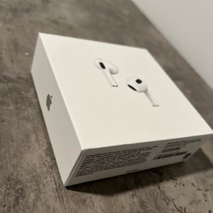 AirPods